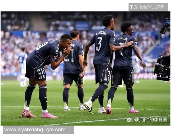 足总杯惊心动魄皇马补时绝杀国米引发争议判罚全场沸腾 足总杯惊心动魄皇马补时绝杀国米引发争议判罚全场沸腾