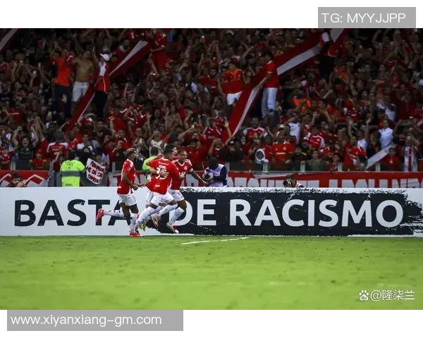 足总杯精彩对决:里昂与阿森纳战成平局神扑瞬间成焦点 足总杯精彩对决:里昂与阿森纳战成平局神扑瞬间成焦点